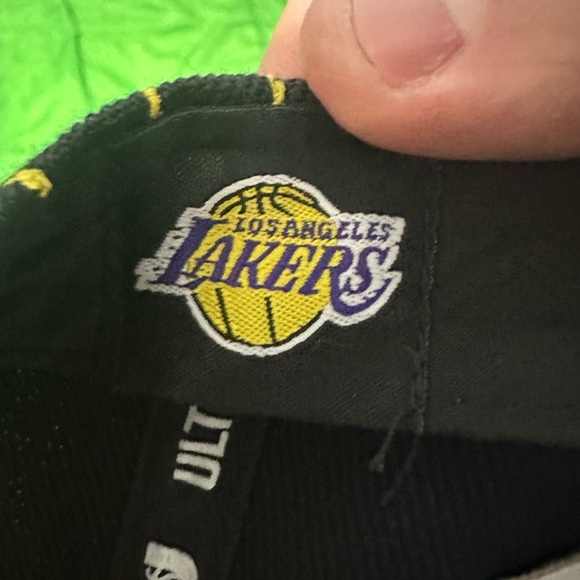 Lakers hat. - Picture 4 of 4
